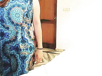 Warm first-ever-timer gets her beaver eaten & pounded rock-hard in hotel room with electro-hitachi dude