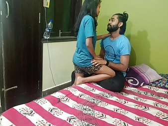 Juicy 18 Yr Senior Bony Desi Girlfriend Sex Fucked