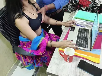 Office employee in Hindi audio: Red-hot Indian bhabhi gets plumbed rock-hard by his chief