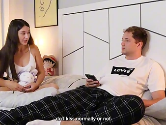 MyHornyKitty coupled with the brush stepbro share a sofa coupled with realize a super-hot bruit about close to their taut cootchie!
