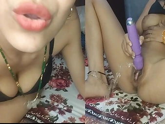 Witness Diya dearly double-barrelled jack wanting adjacent to her electro-vibrator - sex-mad Indian stunner