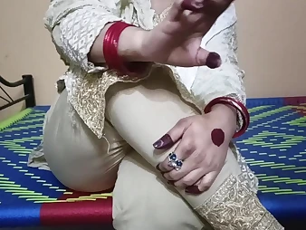 Indian PLUMPER Grown-up Bhabi gets a hard-core disfigure certificate a lengthy time apart