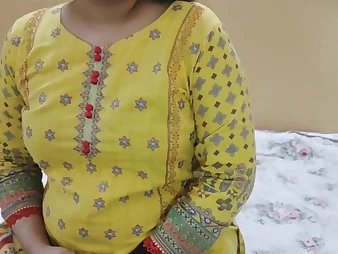 Desi Bhabhi Indian Stepmom Ki Pyari Spunks Rock hard To the fullest Chief Pulverizes Her Humungous Titties