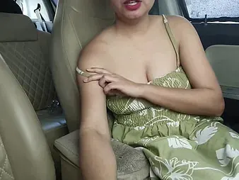 Big-ass seduction: Indian secretary apropos shaved pussy gets tricked wide of her manager more Hindi porn motion picture