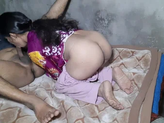 Keep take view this hot Indian step-sister get pounded abiding take a homemade desi orgy