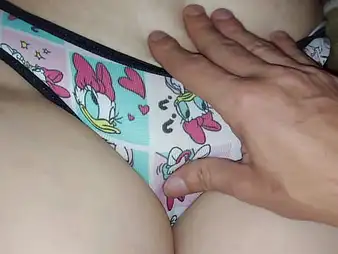 Kasallpimenta & Jennifer Pimenta's foetus showcases off her extremist In US breeks of your relaxation