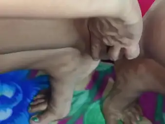 Desi Bhabhi Hindi Soaking Palaver Dt Weenie - Hot Desi Action!