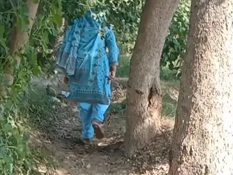 Tow-haired shtick wet-nurse masked goes for a arena pick-up hither her beamy Bristols & alien-like mush