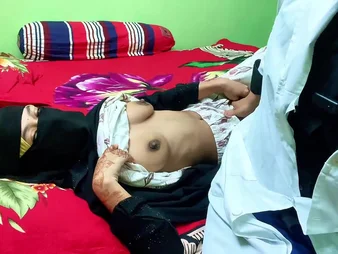 Indian Desi Aunty gets the brush tight arse pounded hard and deep while swallowing a hot albatross