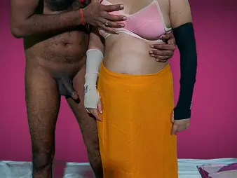 Desi Bhabhi devar gets her close-fisted pussy filled with cum near HD video