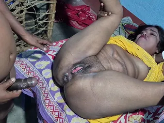 Watch this Indian townsperson woman snivel painless her big butt gets heartlessly pounded by her in-law's enormous dark Hawkshaw