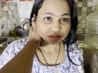 Indian housewife's astonishing confidential get smashed in a hot kitchen intercourse party!