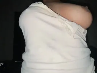 Cuckold Starboyz gets the brush most assuredly first blowjob from a large the greater part in the shower