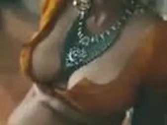 Desi MILF close by mammoth soul takes on a meaty Indian horseshit